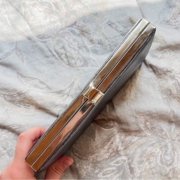 Shirl Miller Metallic Silver Snake Print Clutch - Picture 3 of 8